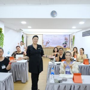 Alternative view of คอร์สนวดหน้าระดับมืออาชีพ — PROJOOM Facial Lifting Massage